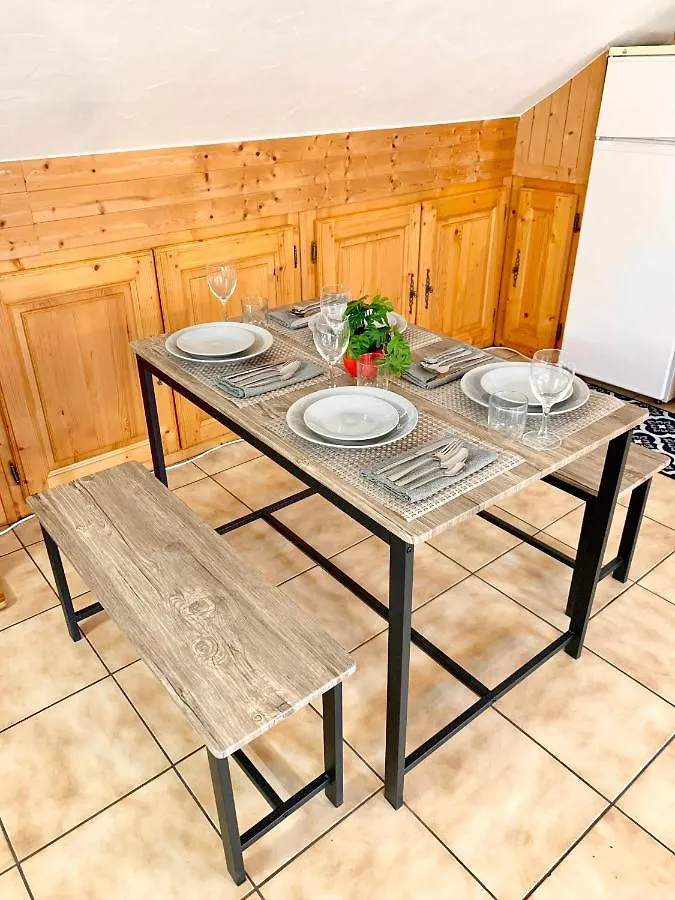 Charmant Appart Sous Toits Proche Chateau Des Ducs Chambéry